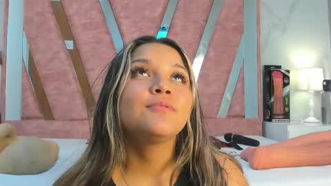 wonderkloe_ online show from 26, 2, 2026