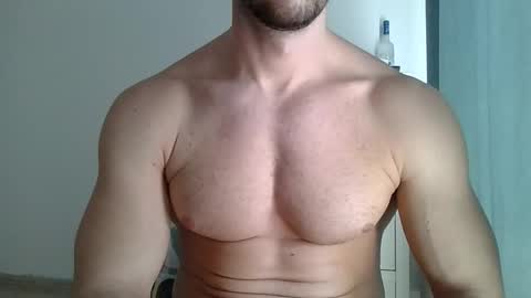 Snapshot of woolfiie chatting on 10, 3, 2026 Wolfie online show from 10, 3, 2026