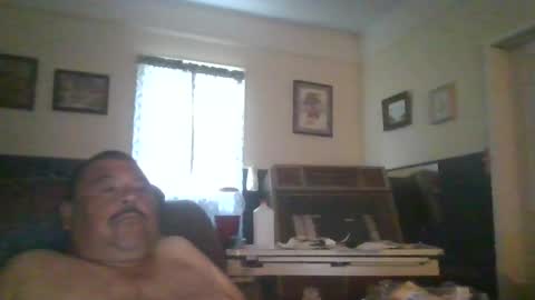 Snapshot of woperator12 chatting on 23, 4, 2026 woperator12 online show from 23, 4, 2026