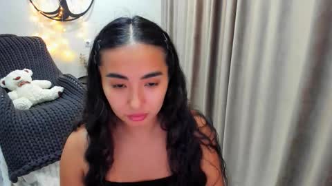 dudetta Kim online show from 30, 11, 2025