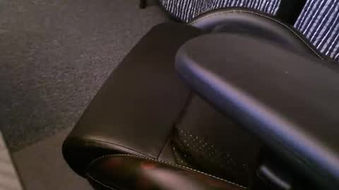 wrangleat0r online show from 13, 4, 2026