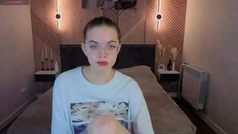 Snapshot of wullwet_rav chatting on 7, 7, 2026 wullwet rav online show from 7, 7, 2026