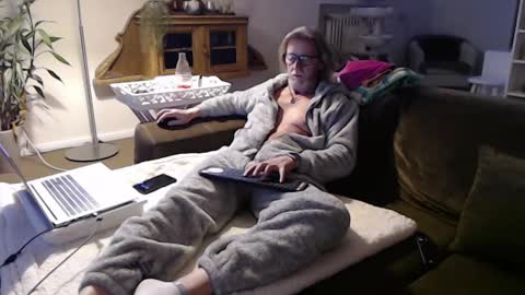 WyattEarp64 online show from 2, 1, 2025