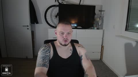 Snapshot of x19marco93x chatting on 12, 12, 2024 x19marco93x online show from 12, 12, 2024