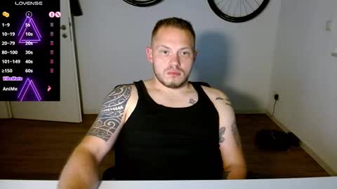 Snapshot of x19marco93x chatting on 14, 10, 2025 x19marco93x online show from 14, 10, 2025