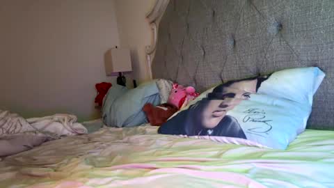 Snapshot of x_dreamgirl_x chatting on 9, 3, 2025 Mariah online show from 9, 3, 2025
