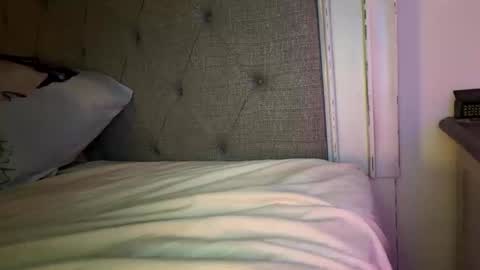 Snapshot of x_dreamgirl_x chatting on 11, 10, 2025 Mariah online show from 11, 10, 2025