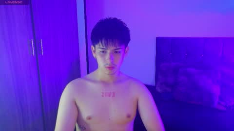 Snapshot of x_miller chatting on 22, 9, 2025 x_miller online show from 22, 9, 2025