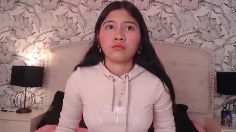 Snapshot of xaander_ chatting on 3, 11, 2025 aurora  online show from 3, 11, 2025