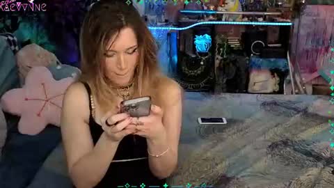 Snapshot of xaevynne chatting on 12, 7, 2026 Xaevynne Sometimes Milla Milla The Cute as a Buttom Brunette online show from 12, 7, 2026