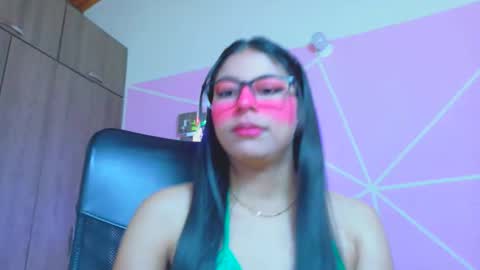Snapshot of xallysonx_ chatting on 23, 4, 2026 XALLYSONX online show from 23, 4, 2026