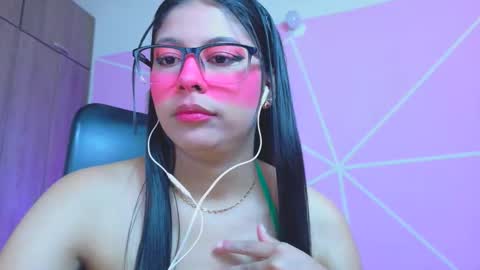 Snapshot of xallysonx_ chatting on 2, 5, 2026 XALLYSONX online show from 2, 5, 2026