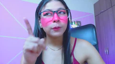 Snapshot of xallysonx_ chatting on 17, 5, 2026 XALLYSONX online show from 17, 5, 2026
