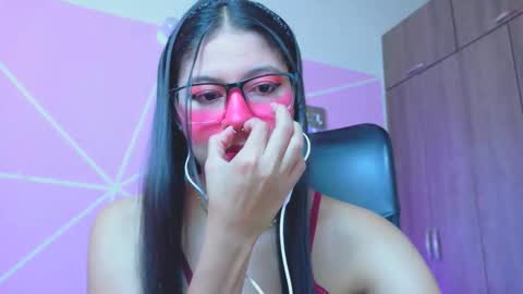 Snapshot of xallysonx_ chatting on 21, 5, 2026 XALLYSONX online show from 21, 5, 2026