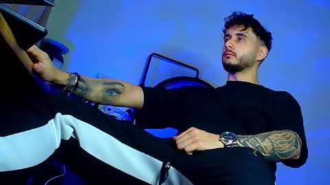 XanderCageX online show from 12, 2, 2026