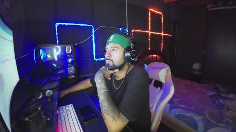 xandres2016 online show from 18, 4, 2026