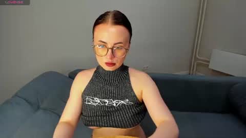 Snapshot of xapka_lapka chatting on 15, 6, 2026 Alice online show from 15, 6, 2026