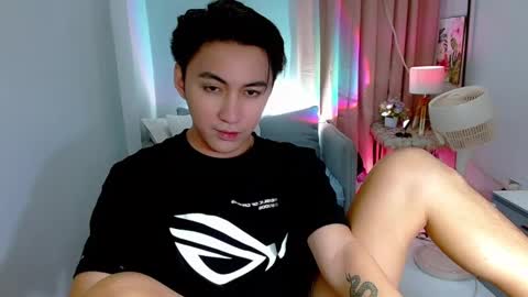 Snapshot of xasianprince4youx chatting on 5, 12, 2024 khris online show from 5, 12, 2024