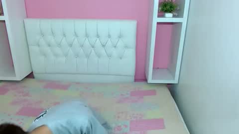 Snapshot of xcoupleplayxx chatting on 17, 4, 2026 xcoupleplayxx online show from 17, 4, 2026