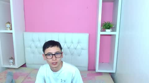 Snapshot of xcoupleplayxx chatting on 7, 5, 2026 xcoupleplayxx online show from 7, 5, 2026