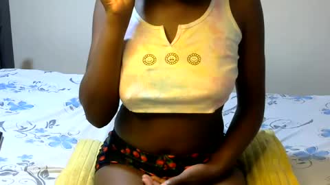 Snapshot of xeenah chatting on 7, 7, 2026 xeenah online show from 7, 7, 2026