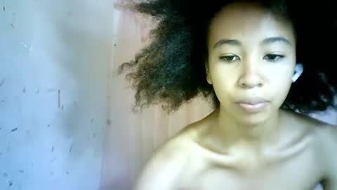 Snapshot of xenna610827 chatting on 17, 2, 2025 xenna610827 online show from 17, 2, 2025