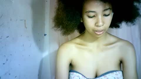 Snapshot of xenna610827 chatting on 19, 2, 2025 xenna610827 online show from 19, 2, 2025