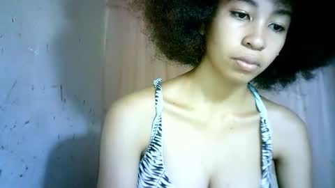 Snapshot of xenna610827 chatting on 4, 3, 2025 xenna610827 online show from 4, 3, 2025