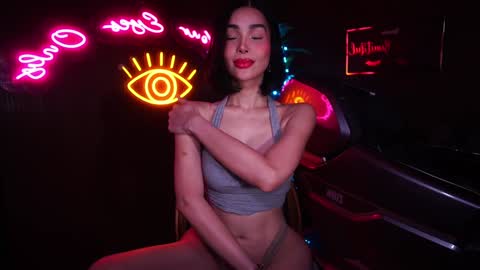 Anne online show from 8, 3, 2025