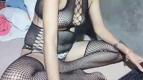 xhotskinny69x online show from 25, 10, 2025