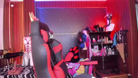 Snapshot of xiaqueen chatting on 27, 4, 2026 XiaQueen I M online show from 27, 4, 2026