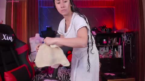 Snapshot of xiaqueen chatting on 19, 5, 2026 XiaQueen I M online show from 19, 5, 2026