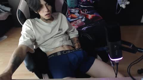 Snapshot of xice_boy chatting on 20, 12, 2025 xIce Boy online show from 20, 12, 2025