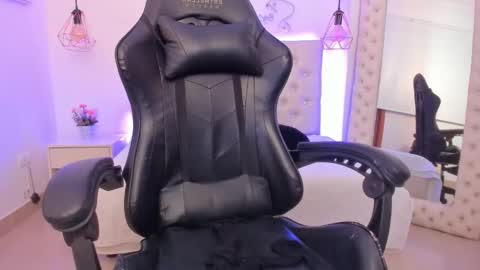 xiomara_cortes online show from 27, 2, 2025