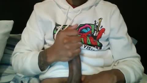 Snapshot of xjonathanxgx chatting on 5, 4, 2026 OmgItsSoFuckingBig online show from 5, 4, 2026