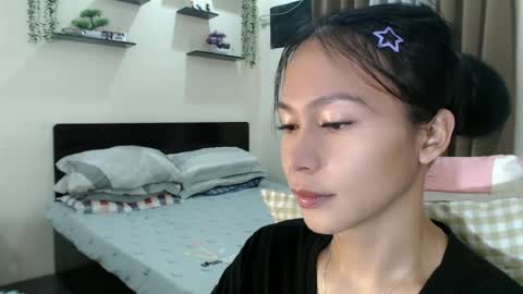 Snapshot of xlovely_destinyx chatting on 2, 7, 2026 Alice online show from 2, 7, 2026