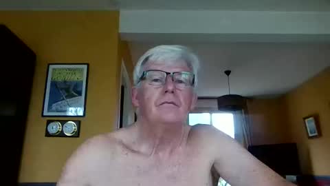 Snapshot of xmaeg3 chatting on 12, 1, 2026 xmaeg3 online show from 12, 1, 2026