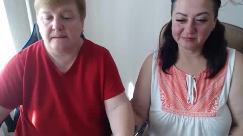 Snapshot of xmollyjanex chatting on 4, 10, 2025 XMollyJaneX online show from 4, 10, 2025