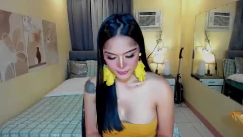 MISS  GODDESS  DOLLY  online show from 23, 10, 2025