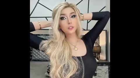 xsexysucker online show from 4, 7, 2026