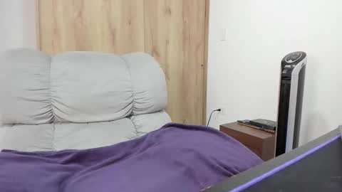 Hellen Sofia instagram hellen5546 online show from 3, 3, 2026