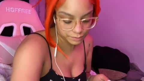 xStarGazingx online show from 15, 6, 2026