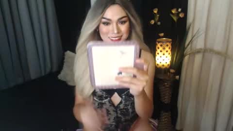 Snapshot of xsundaesweetx chatting on 19, 9, 2025 Sundae online show from 19, 9, 2025