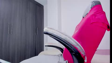 xtalianahotx online show from 3, 2, 2026