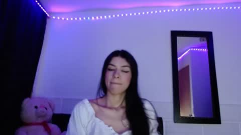 Snapshot of xx_johnson_xx chatting on 30, 6, 2026 VALE online show from 30, 6, 2026