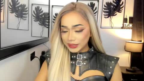 Snapshot of xxasian_goddessxx chatting on 13, 5, 2026 xxasian_goddessxx online show from 13, 5, 2026
