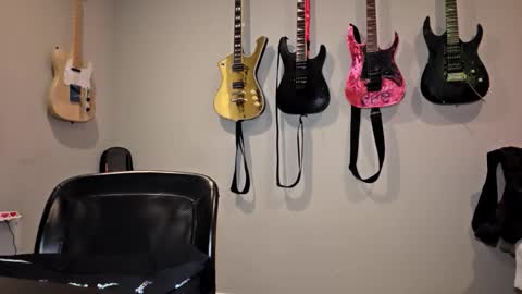 Snapshot of xxbadcatxx chatting on 24, 11, 2025 XxBADCATxX online show from 24, 11, 2025