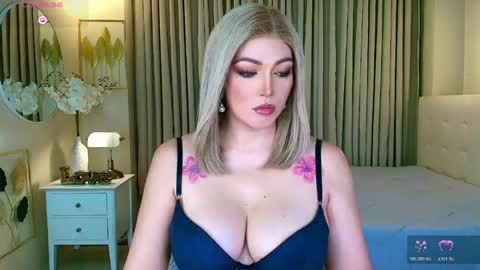 Snapshot of xxbedroombeautyxx chatting on 10, 5, 2026 MISS NATALIA online show from 10, 5, 2026
