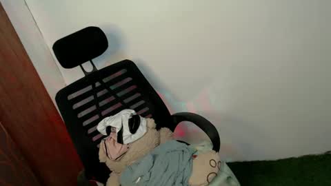 Snapshot of xxcandy_lust chatting on 12, 1, 2025 xxcandy lust online show from 12, 1, 2025