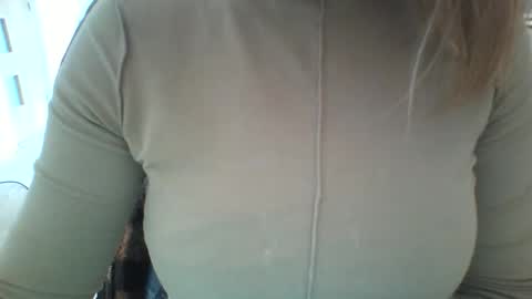 Snapshot of xxevadreamxx chatting on 6, 10, 2025 Eva online show from 6, 10, 2025